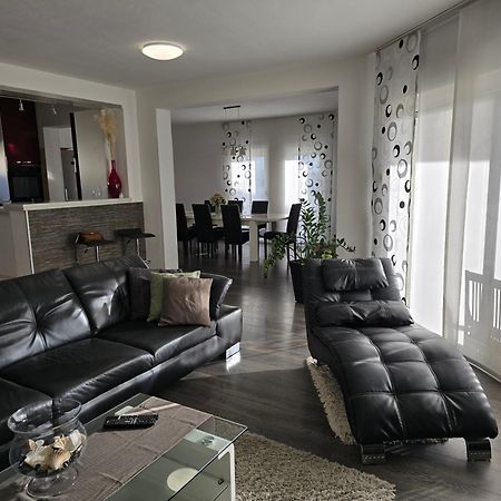 3 Bedrooms Apartman Dmt Kaštela Zewnętrze zdjęcie