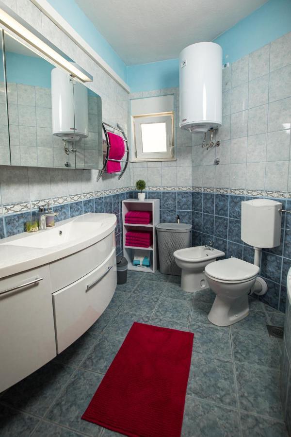 3 Bedrooms Apartman Dmt Kaštela Zewnętrze zdjęcie